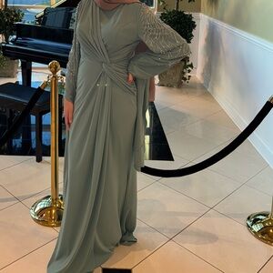 Elegant Green Women's Dress